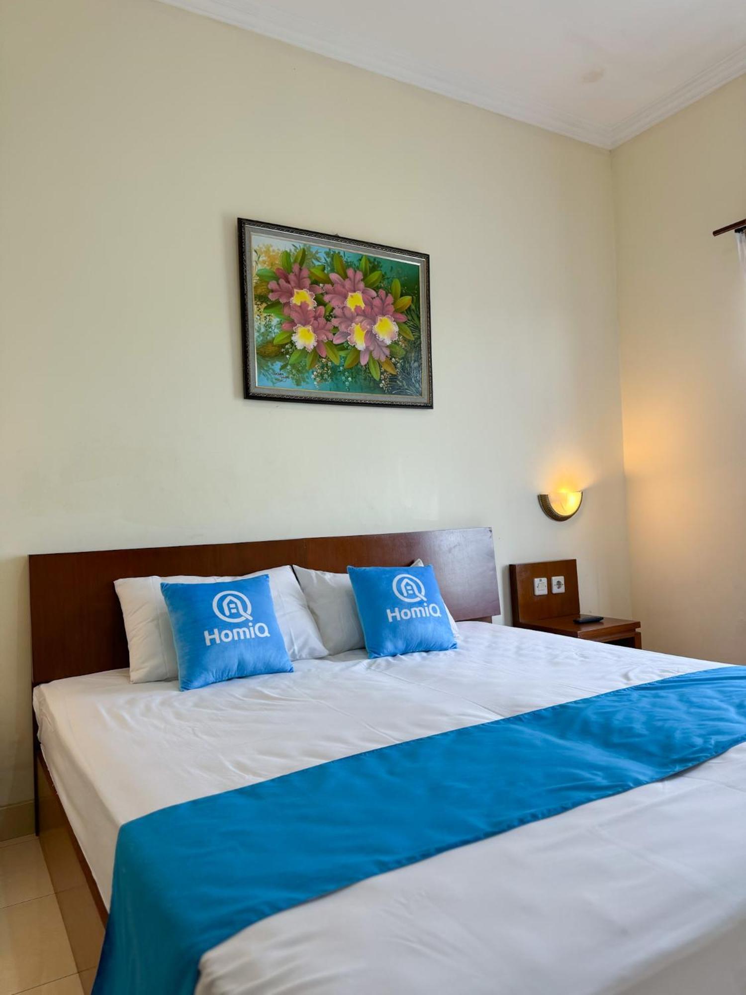 Adiputra Guesthouse 2 By Homiq Ngabean ภายนอก รูปภาพ